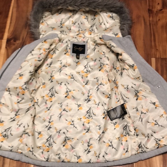 Girl’s Size 8 Fall/Spring Jacket with Faux Fur Trimmed Hood & Floral Lining - Picture 3 of 7